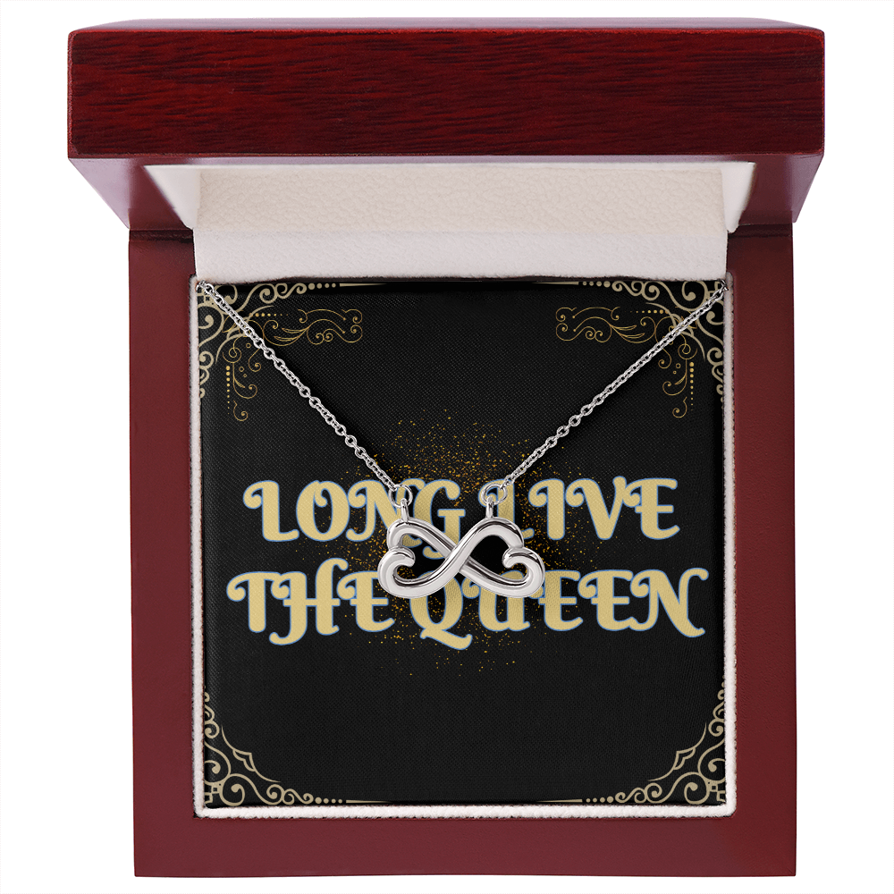 Long live the queen Necklace